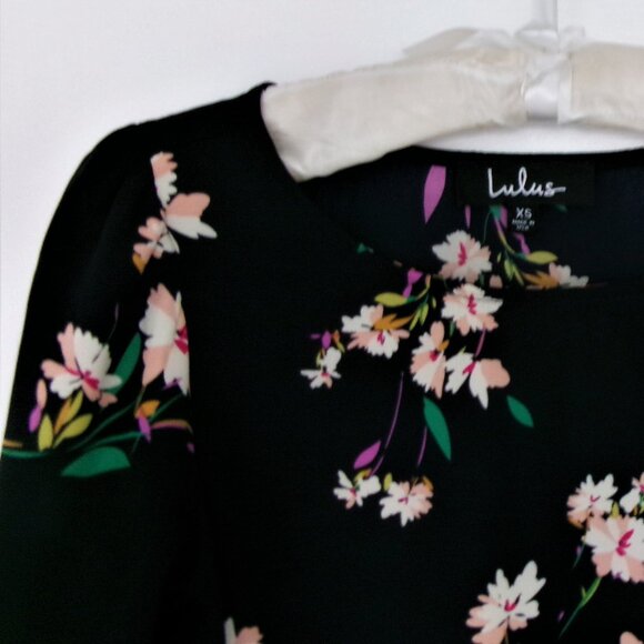 Like New Lulus Herbaceous Babe Navy Floral Print Shift Dress XS / S Above Knee - Picture 7 of 12